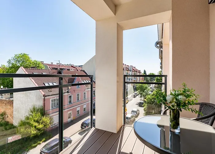 Modern Gorczynska & Parking & Balcony By Renters Prestige アパート