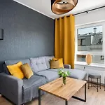 شقة Modern Gorczynska & Parking & Balcony By Renters Prestige بوزنان