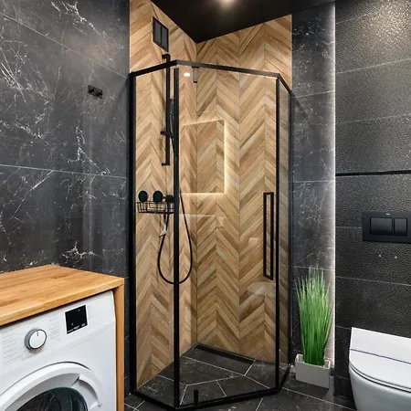 Modern Gorczynska & Parking & Balcony By Renters Prestige شقة بوزنان