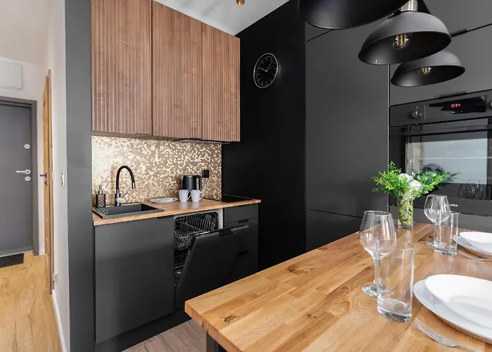 Modern Gorczynska & Parking & Balcony By Renters Prestige * Poznan